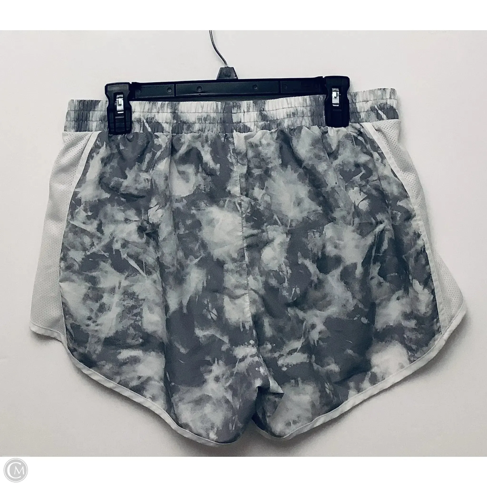 Athletic Shorts By Under Armour In Grey & White, Size: L