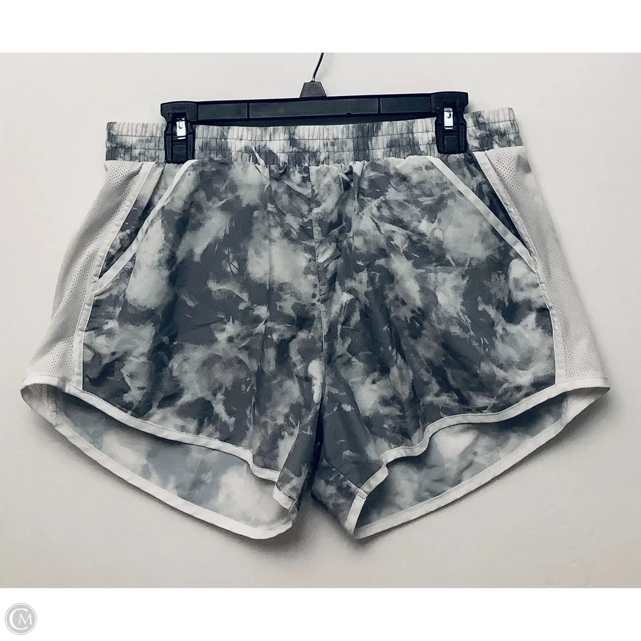 Athletic Shorts By Under Armour In Grey & White, Size: L