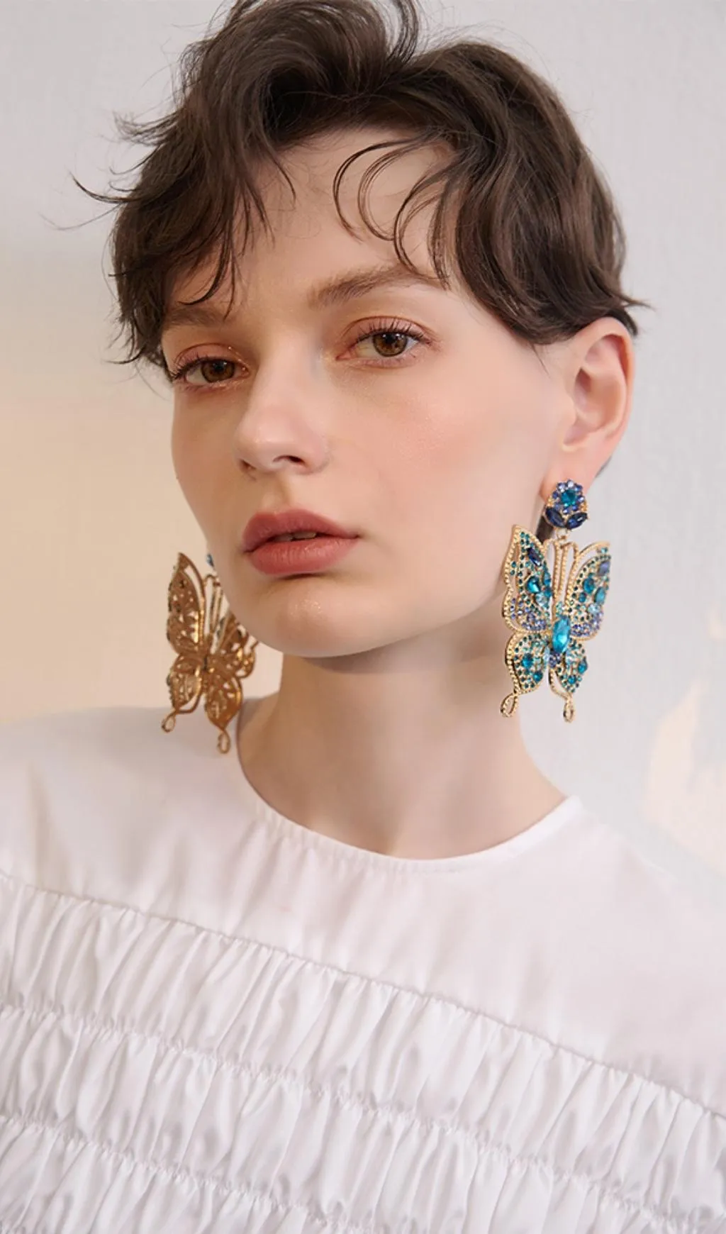 COLORFUL DIAMOND BUTTERFLY RHINESTONE EARRINGS Gloria Lanvin