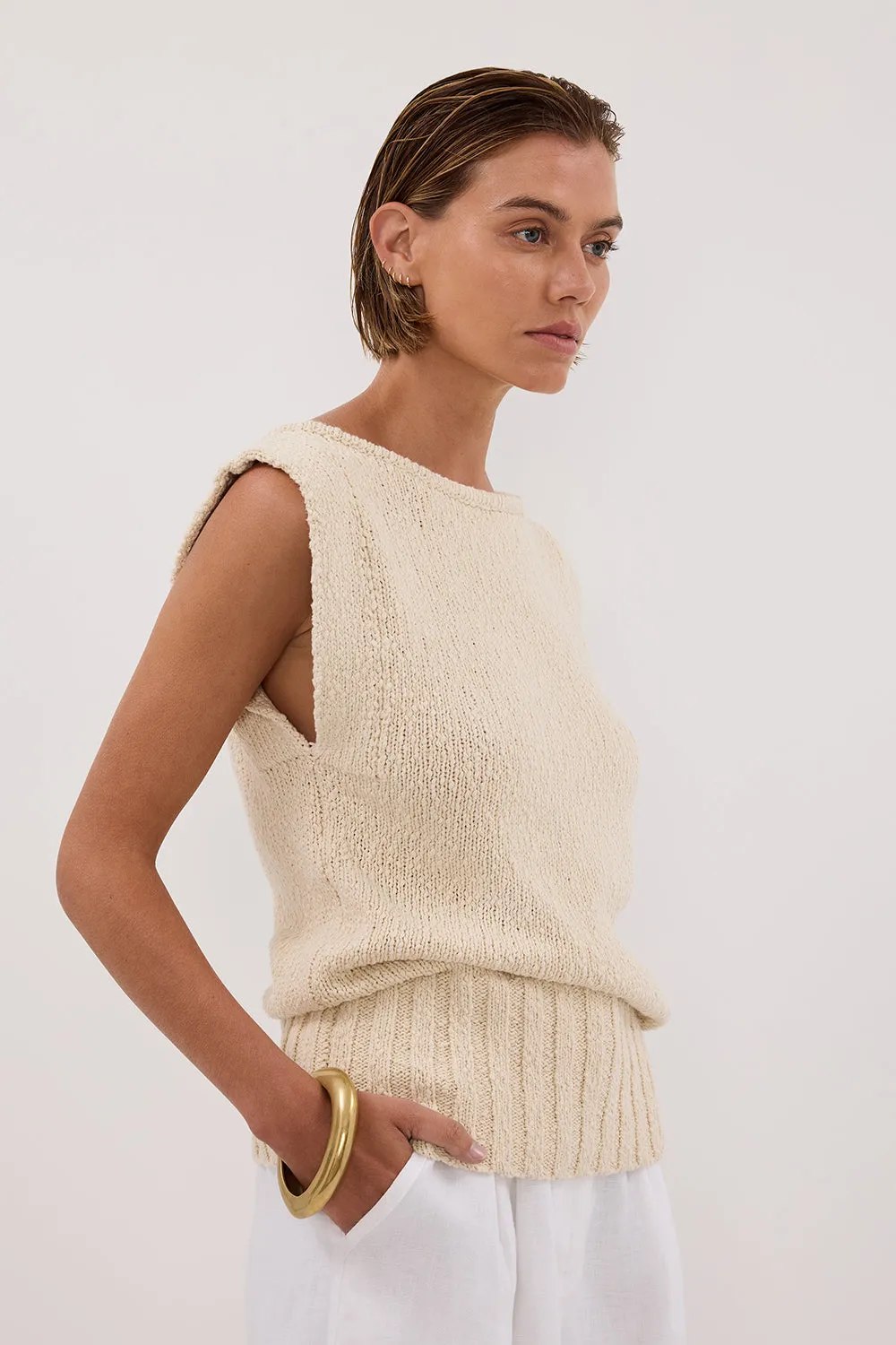 Dissh SUE CLAY SLEEVELESS KNIT TOP