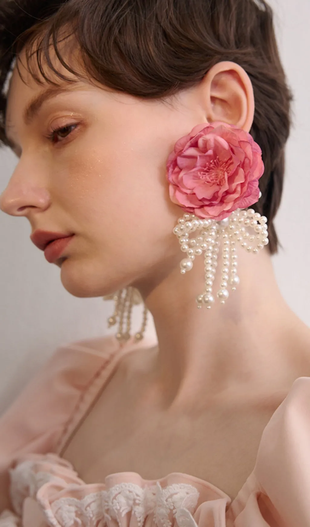 PINK FLOWER PETALS ACRYLIC EARRINGS Gloria Lanvin