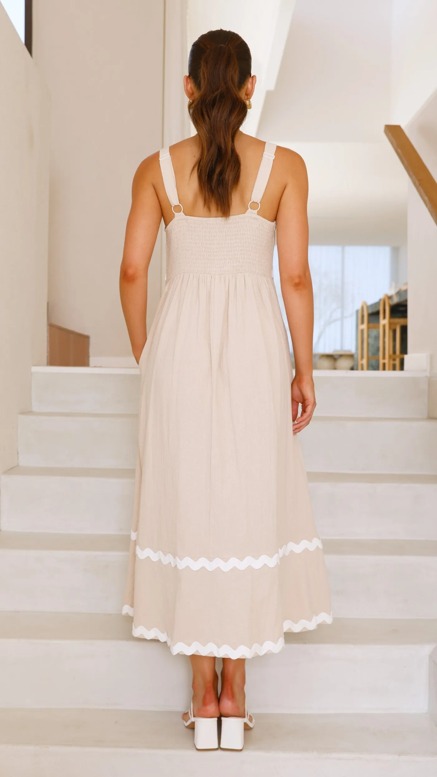 Raelynn Maxi Dress - Beige/White Billy J