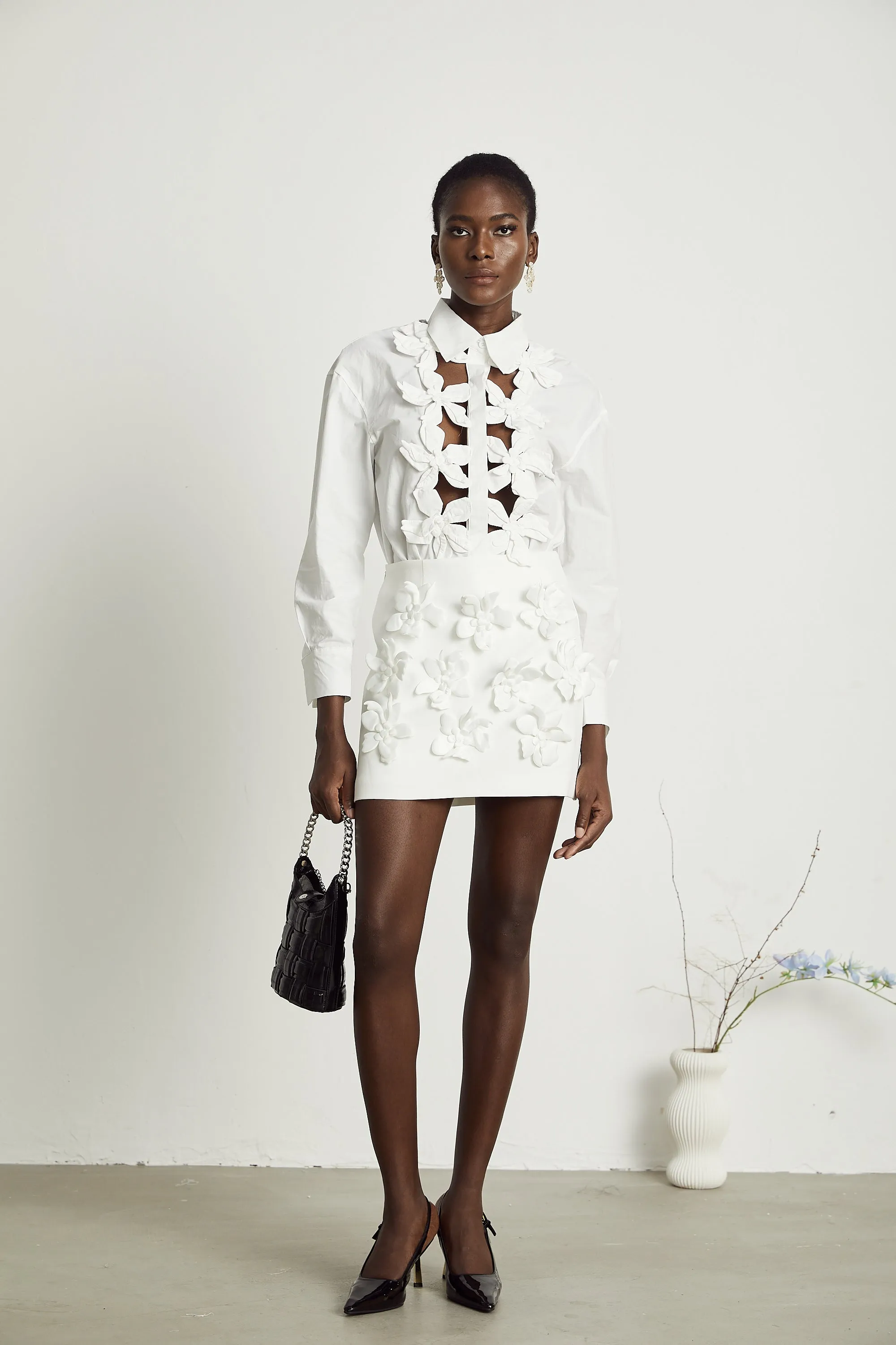Rosalie 3D-floral embellished cut-out shirt Gloria Lanvin