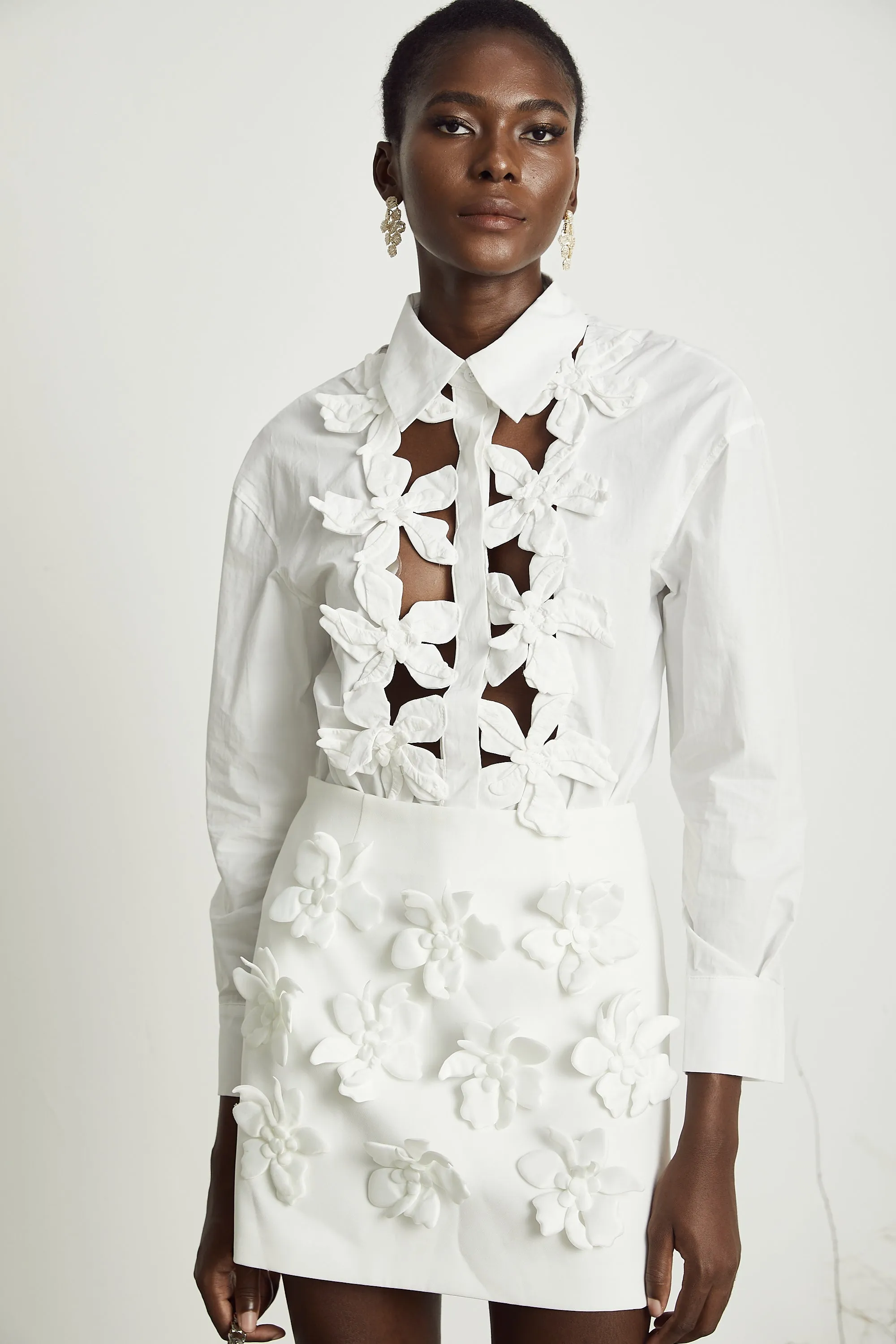 Rosalie 3D-floral embellished cut-out shirt Gloria Lanvin