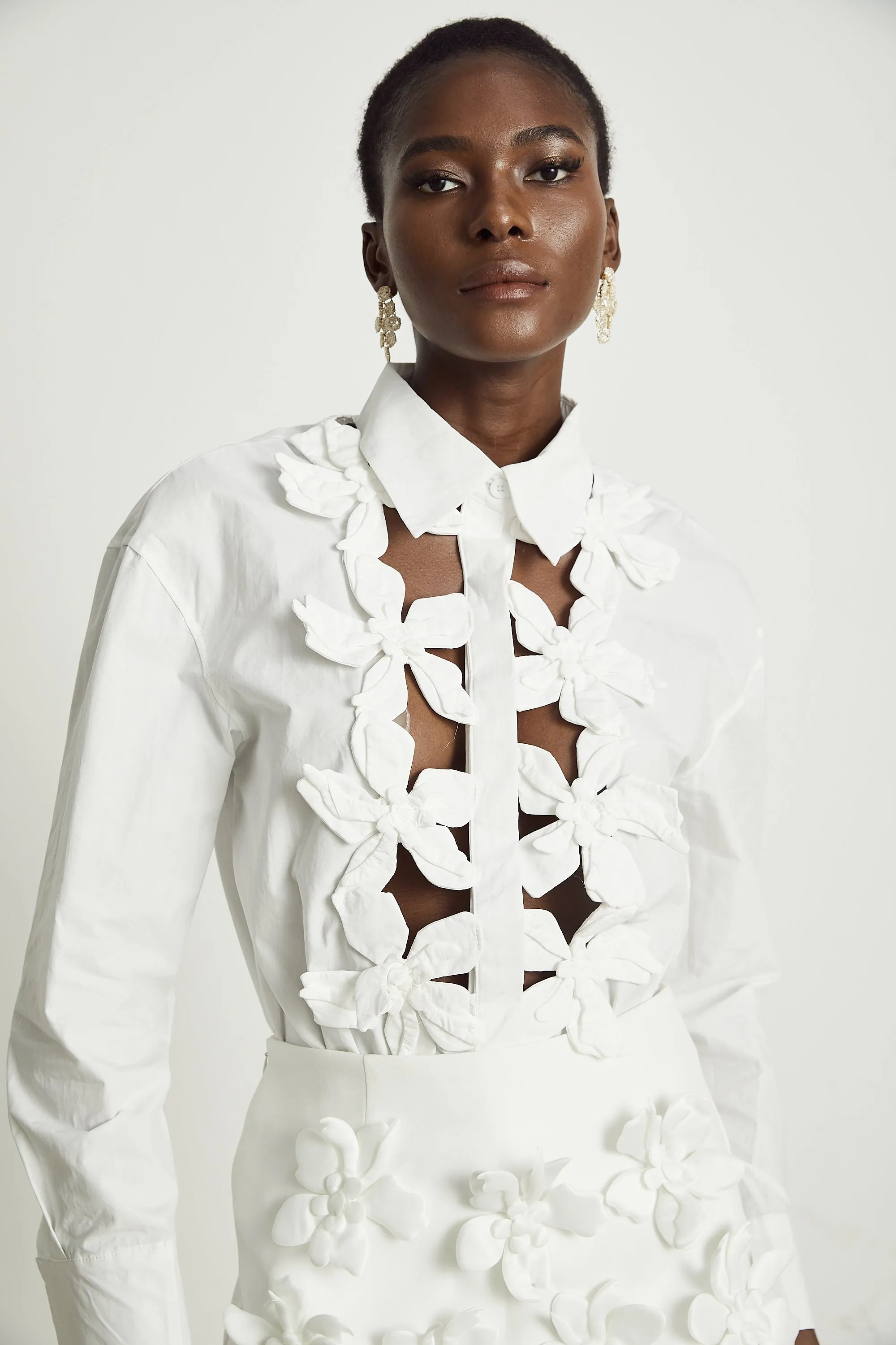 Rosalie 3D-floral embellished cut-out shirt Gloria Lanvin